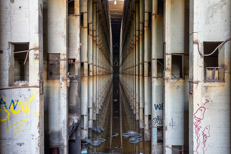 Stacks Image 8985